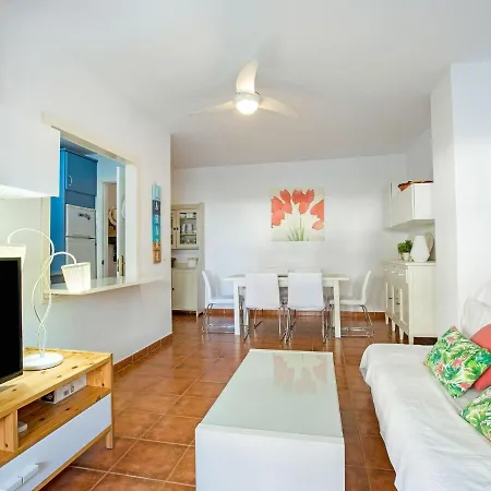 Belvilla By Oyo Beachfront Zahara Apartment