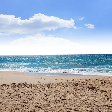 Belvilla By Oyo Beachfront Zahara Apartment *