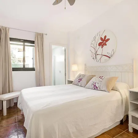 Belvilla By Oyo Beachfront Zahara Apartment *